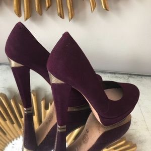 Gently worn House of Harlow pumps